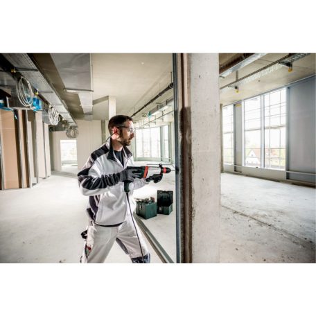 KHE 2660 Quick Kombikalapács, KHE 2660 Quick, Tökéletes ergonómia a kézhez közeli súlypontnak és az optimalizált markolati kontúrnak köszönhetően, Kombikalapács 3 funkcióval: kalapácsfúrás, ütés nélküli fúrás és vésés