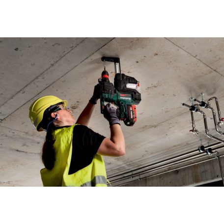 KH 18 LTX BL 28 Q Akkus kalapács, KH 18 LTX BL 28 Q, Pormentes fúrás kompakt porelszívással - ISA 28 (tartozék), Rendkívül könnyű és könnyen kezelhető akkus kalapács beépített elszívó csatalkozó ponttal