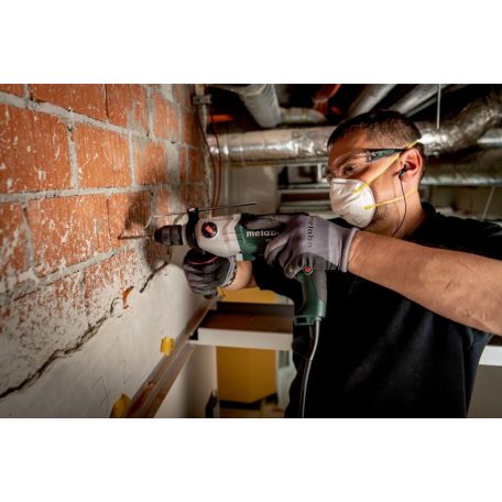 SBE 800-2 Ütvefúrógép, SBE 800-2, Fordulatszám-választó állítókerék, Univerzális kétfokozatos ütvefúró változtatható fordulatszámmal fúráshoz szinte minden anyagban