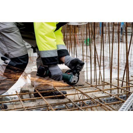 W 18 L 9-125 Quick Akkus sarokcsiszoló, W 18 L 9-125 Quick, Szerszám nélkül állítható védőburkolat; elfordulásbiztosan rögzíthető, Robusztus akkus sarokcsiszoló erős motorral és karcsú szerkezettel az univerzális alkalmazáshoz
