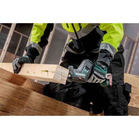 PowerMaxx SSE 12 BL Akkus kardfűrész, PowerMaxx SSE 12 BL, A Metabo 12 Voltos kategória - könnyű a kézben, erős a használat során, Könnyű, rendkívül könnyen kezelhető fűrész egy- és kétkezes használatra