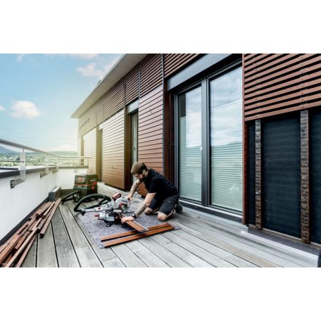 KGS 18 LTX BL 216 Akkus fejezőfűrész, KGS 18 LTX BL 216, Akár 400 vágás 60 x 60 mm-es puhafán akkutöltésenként (LiHD 10 Ah), Kompakt akkus fejező- és gérvágó fűrész a mobil M osztályban - könnyű, pontos, felhasználóbarát